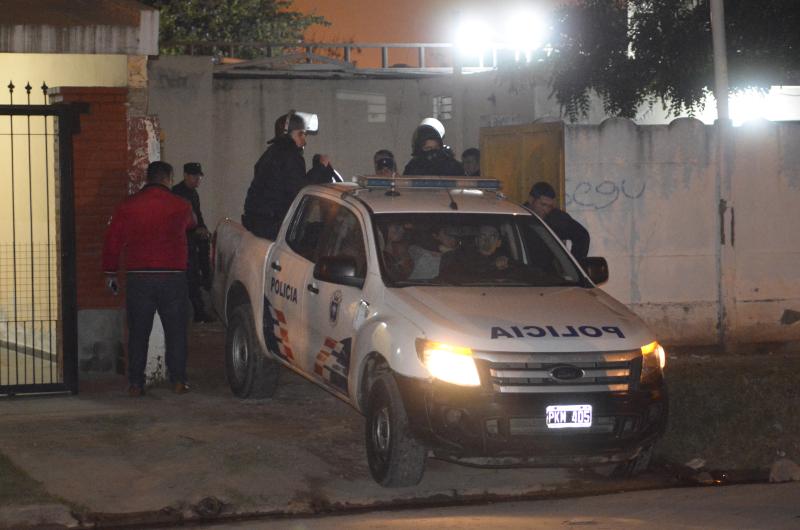 Detenido es descubierto con tumbera y que alega era para destapar el desaguumle