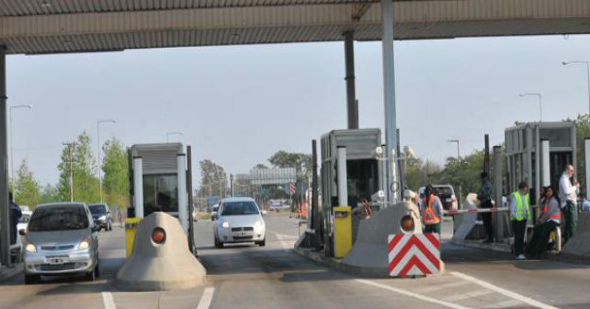 Concesionarias de corredores viales que pasan por Santiago pueden instalar nuevos peajes