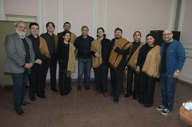 OCTETO CRIOLLO EN EL 25 DE MAYO