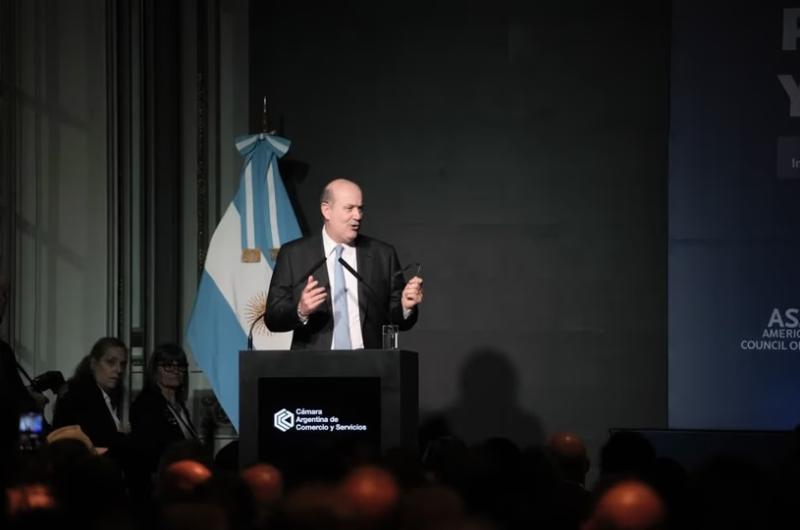 Sturzenegger reconoce la peacuterdida de empleo formal