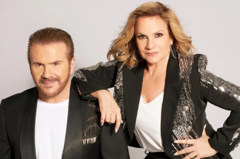 Los hermanos Pimpinela Lucía y Joaquín Gal�n