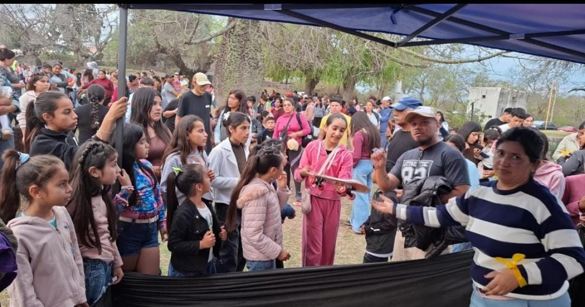 Un colorido festejo tuvieron los nintildeos de la localidad de Villa La Punta