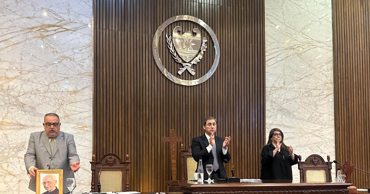 Emotivo homenaje y reconocimiento post mortem a Eduardo Polaco Riemersma en la Caacutemara de Diputados