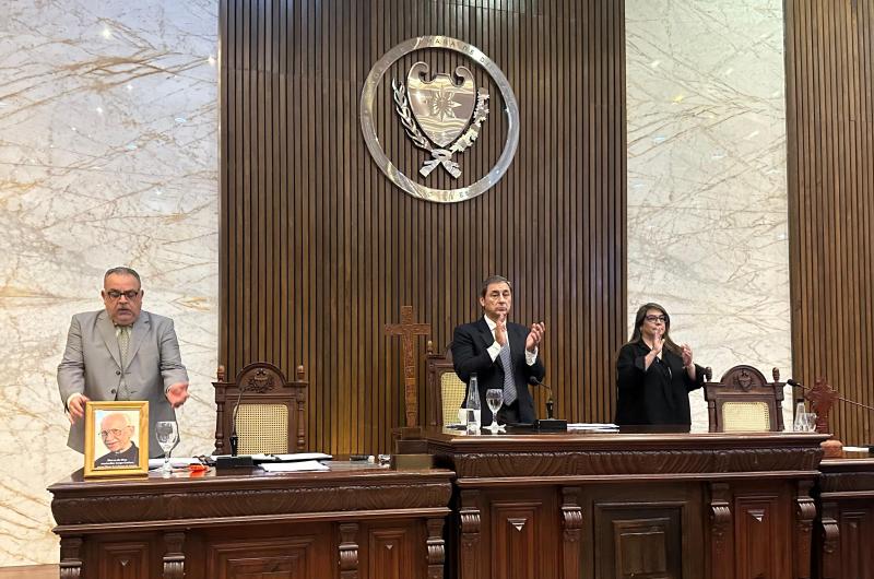 Emotivo homenaje y reconocimiento post mortem a Eduardo Polaco Riemersma en la Caacutemara de Diputados