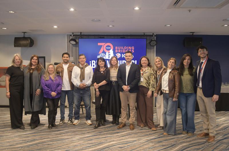 EL ANGLO ARGENTINO CELEBROacute SUS 70 ANtildeOS