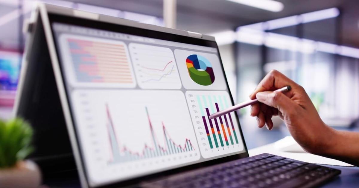 Dictaraacuten una Diplomatura en Marketing Digital IA