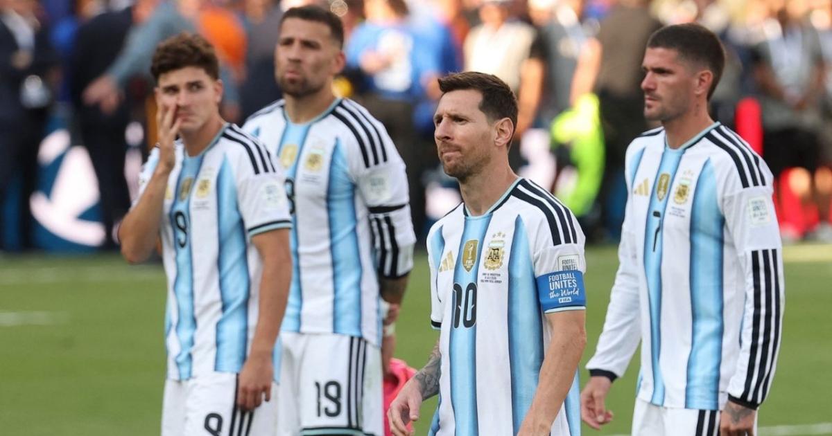 Con Messi afuera y un nuevo perfil son los desafiacuteos del DT