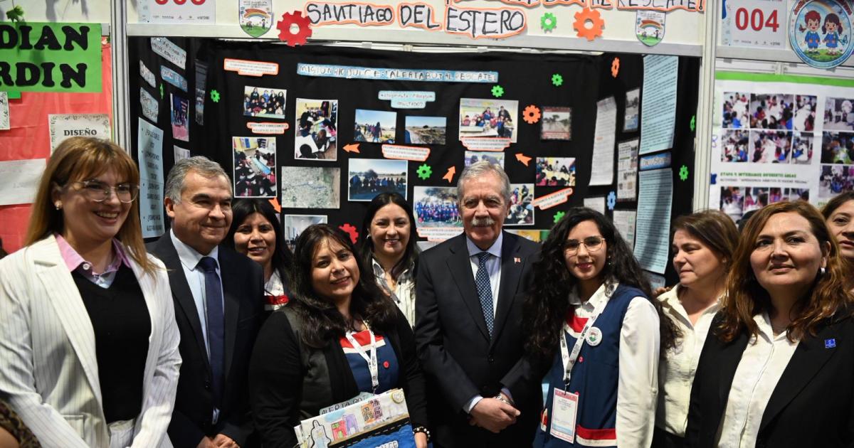 Eliacuteas Suaacuterez participoacute de la apertura de la XXIII Feria Provincial de Ciencia y Tecnologiacutea en el Nodo Tecnoloacutegico