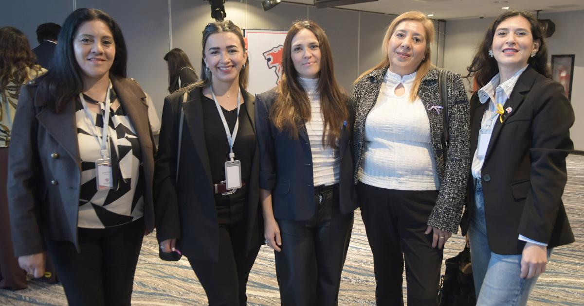 EL ANGLO ARGENTINO CELEBROacute SUS 70 ANtildeOS