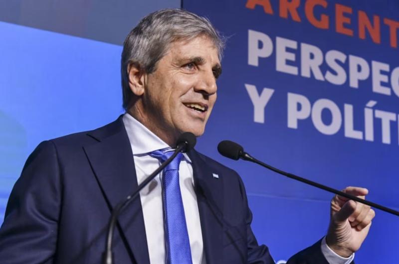 Luis Caputo respondió a las críticas de la UIA (Foto- Prensa Gobierno)