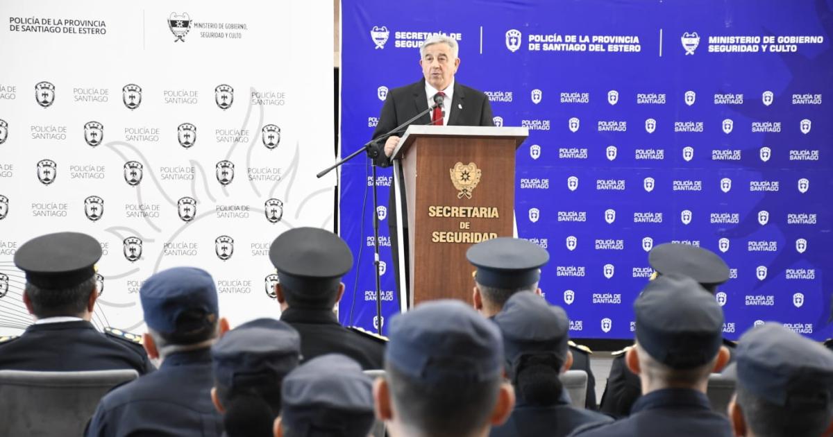 La Policiacutea puso en marcha el Curso de Formacioacuten para Instructores en Santiago