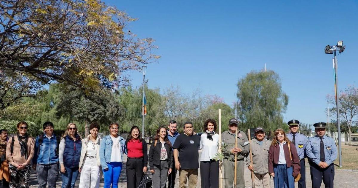 Se concretoacute Plantaacute y Cantaacute en el marco del 72ordm aniversario termense