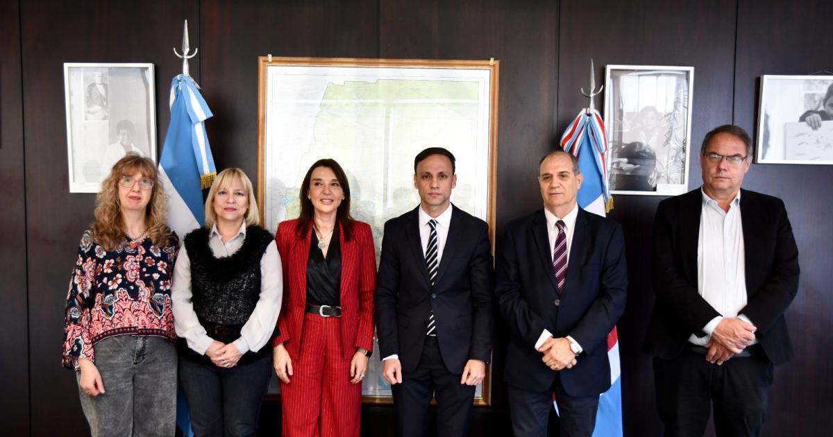 La Provincia y el Colegio de Fonoaudioacutelogos firmaron un convenio marco de cooperacioacuten