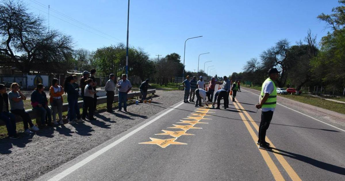 Con emocioacuten y respeto se recordoacute a las viacutectimas de la tragedia de Simbol