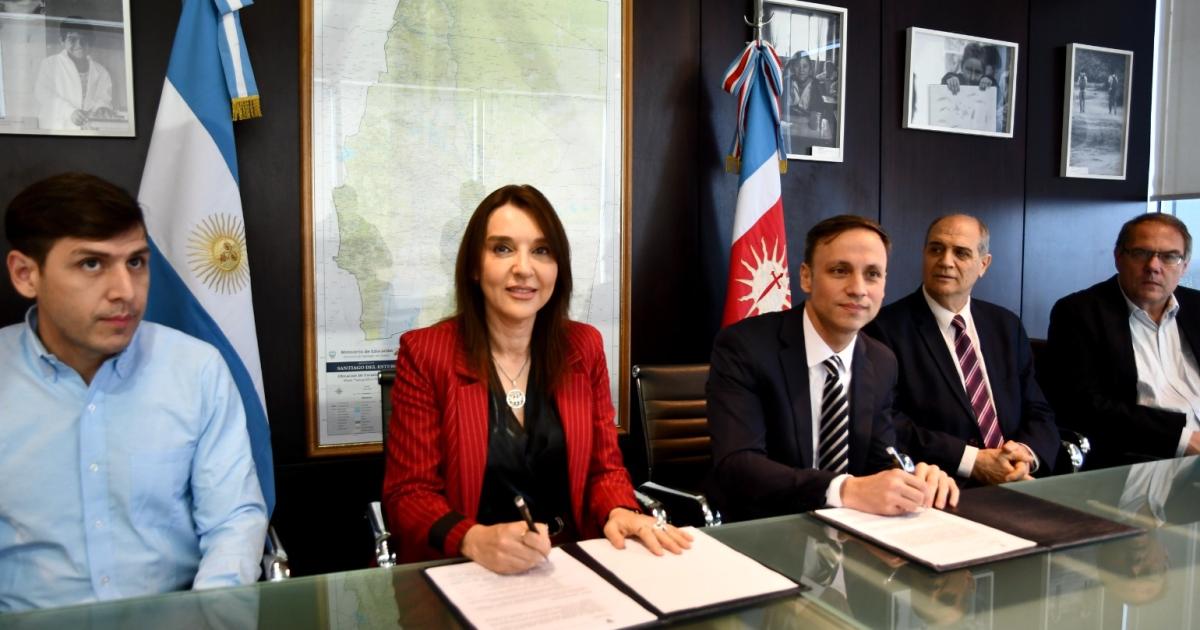 El Gobierno provincial celebroacute un convenio con el Colegio de Psicologos