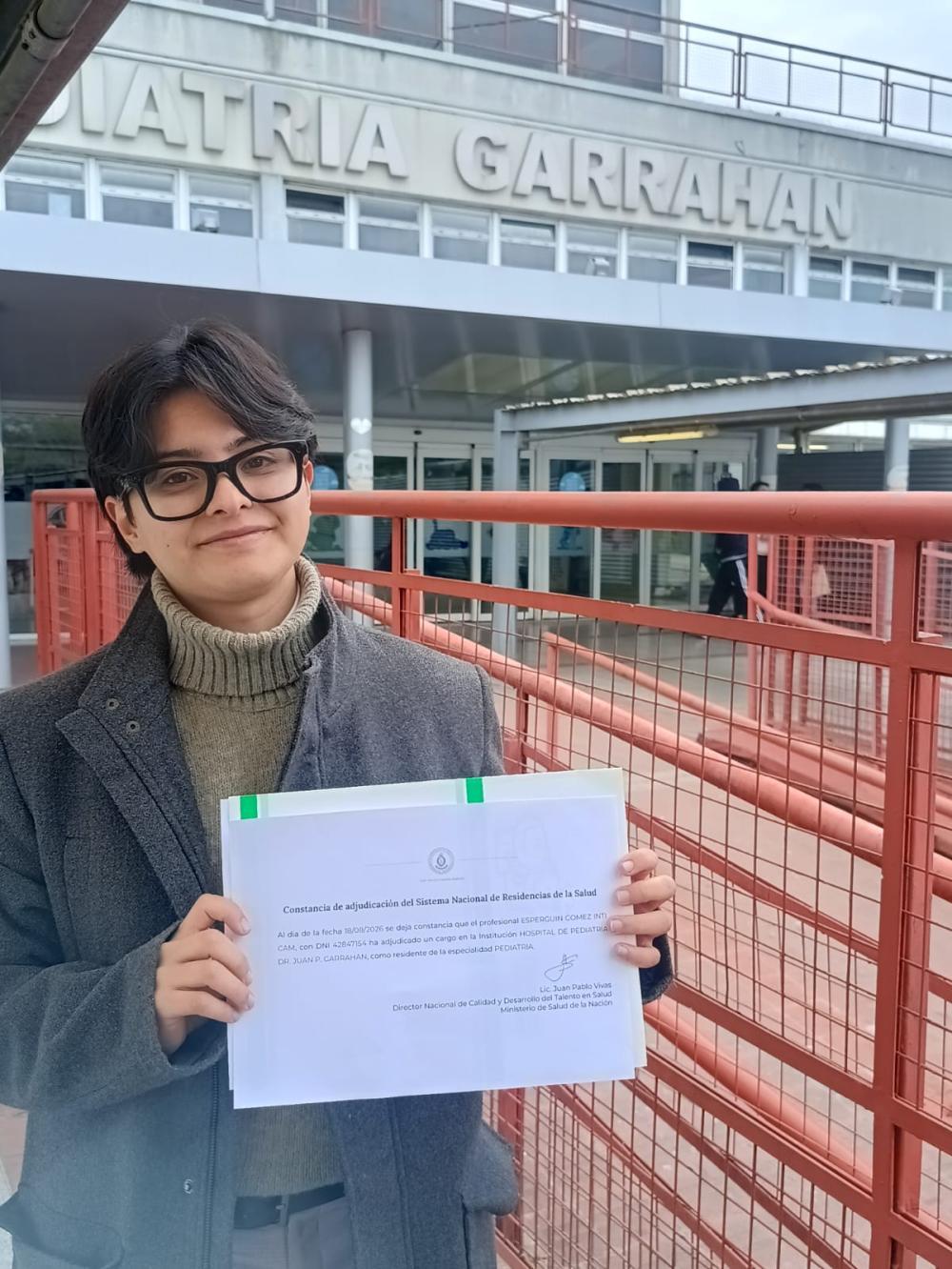 El Dr. Muratore sobre el médico de la UNSE que ingresó al Garrahan: "Inspira a los estudiantes a perseguir sus sueños"