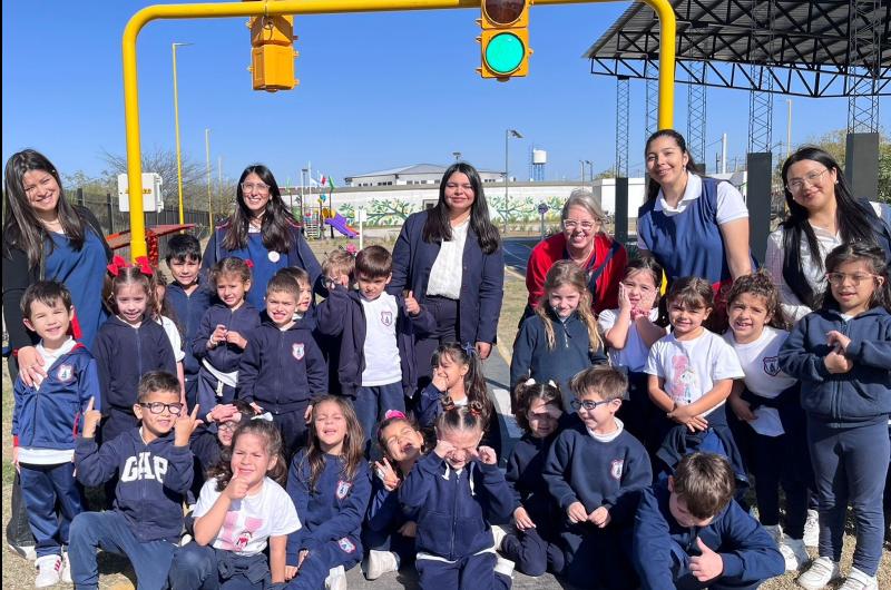 La Municipalidad continuacutea con el programa interinstitucional en el jardiacuten Papa Francisco