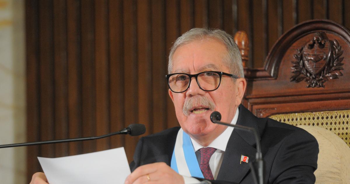 El gobernador de Santiago del Estero Elías Surez