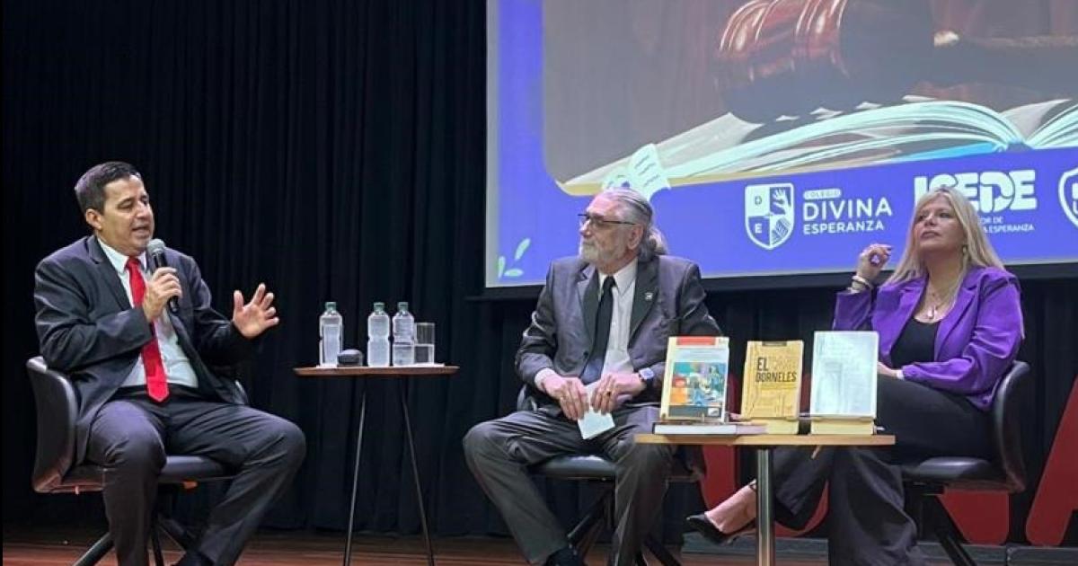 Magistrados santiaguentildeos disertaron en la 22deg LibroFeria de Paraguay