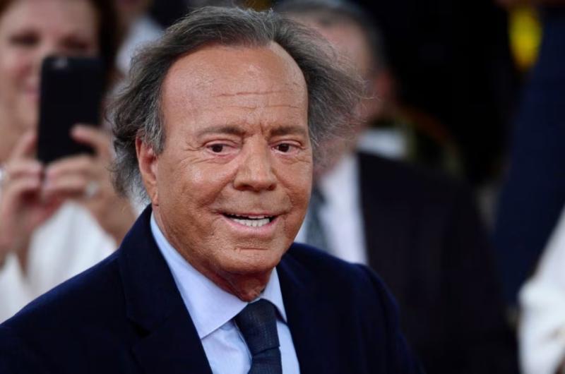 Julio Iglesias enfrenta m�s denuncias en su contra (Foto- AP)