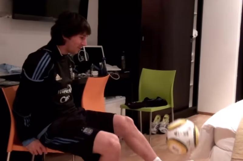 Lionel Messi- el video ineacutedito del Mundial 2010 que se volvioacute viral