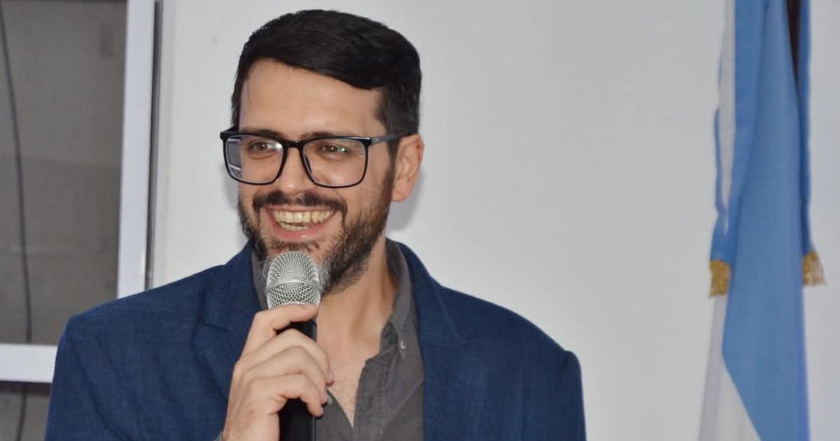 Lorenzo Palavecino excombatiente santiaguentildeo- Seguimos a los ponchazos