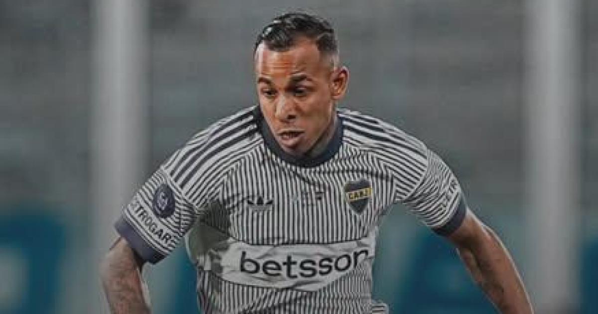 Veacutelez acusariacutea a Boca por exceso de extranjeros