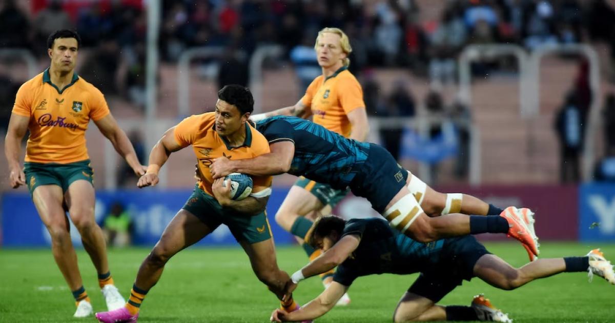 Los Pumas chocan con Australia en Mendoza (Photo by Andres LARROVERE  AFP)