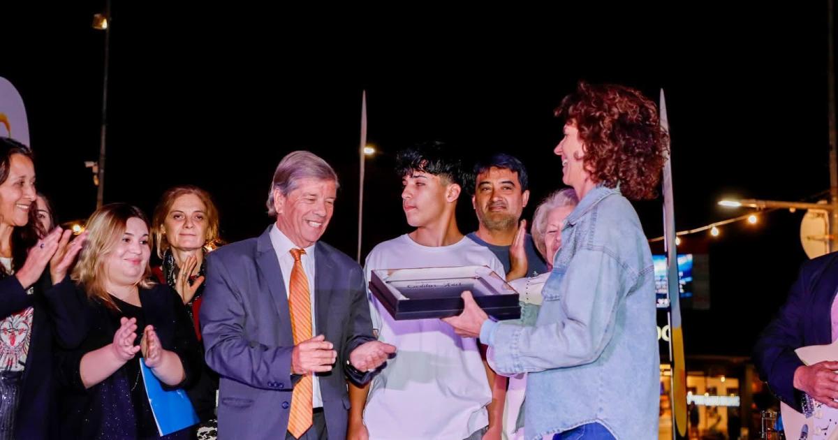 Las Termas homenajeoacute al artista Carlitos Ariel y su Familia Orquesta