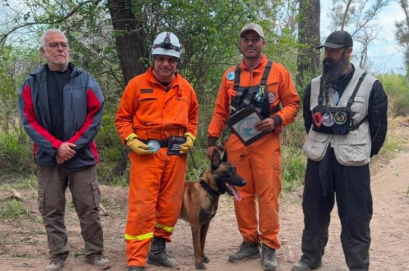 Binomio santiaguentildeo obtuvo el primer puesto en buacutesqueda de persona en grandes aacutereas 
