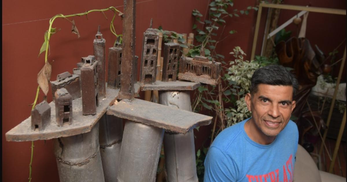 Antonio De Matos coleccionista de arte santiaguentildeo expone El legado de una pasioacuten