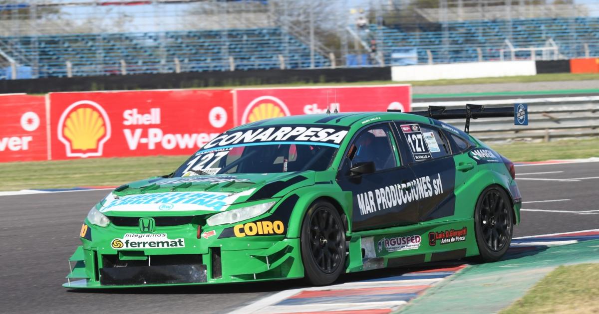 Fue 1-2 del Coiro con Valle y Llaver en la 2ordf final del Turismo Carretera 2000