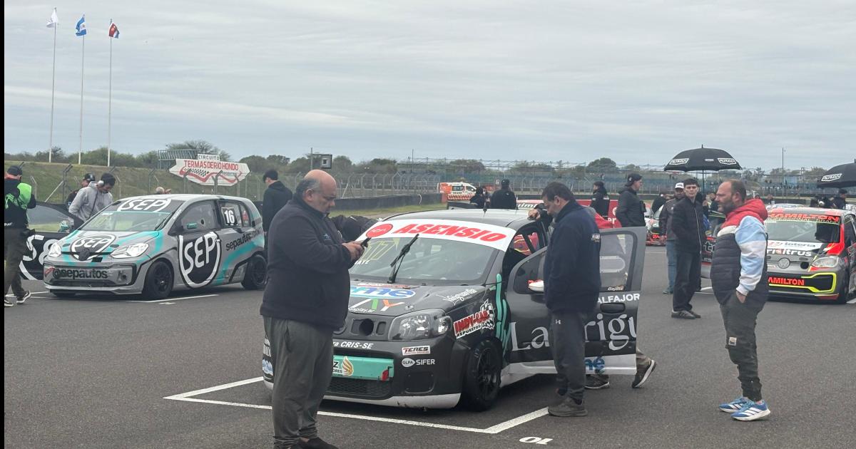 Turismo Pista en Las Termas de Riacuteo Hondo- los motores rugen en el Autoacutedromo