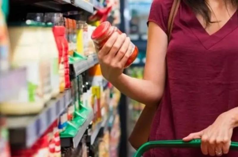 Ventas minoristas pyme- cayeron 02-en-porciento- en agosto y acumulan una baja de 24-en-porciento-