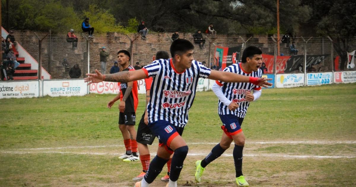 PROTAGONISTA Unión Santiago ganó ante Atlético Frías como visitante y sigue arriba