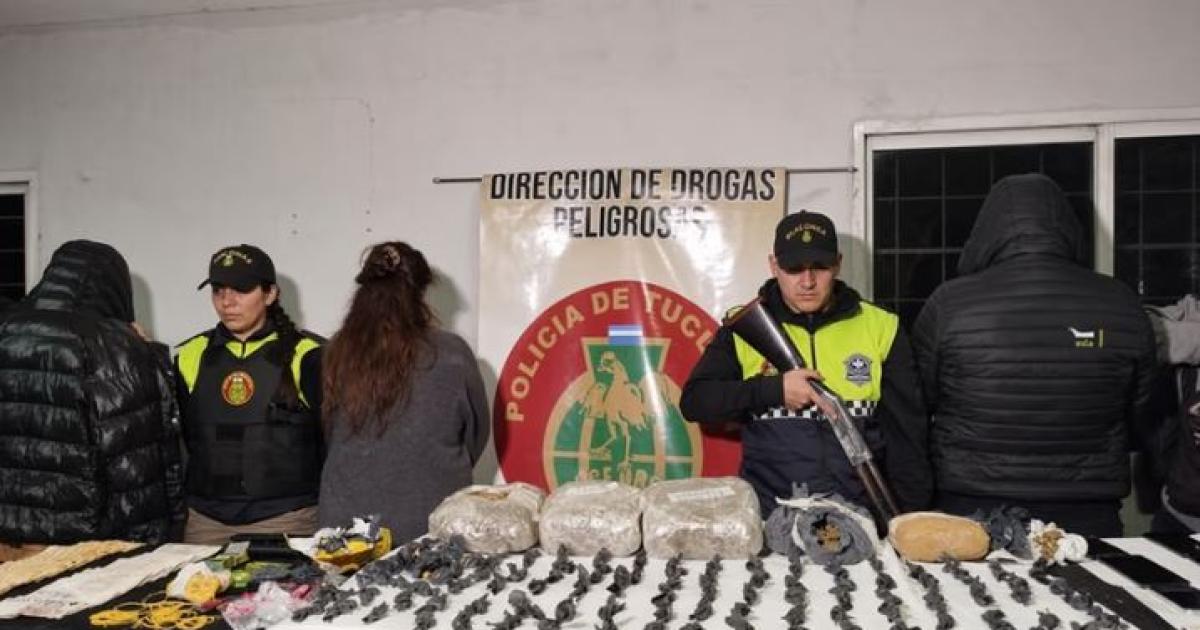 Allanamiento antidrogras en una vivienda en El Manantial - Foto- Los Primeros