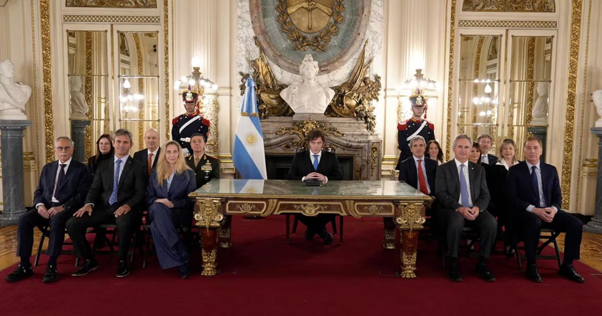 Javier Milei volvió a reunir a su Gabinete para definir el rumbo del proyecto legislativo sobre Malvinas y hablar sobre el rumbo de la Economía (Foto- Presidencia)