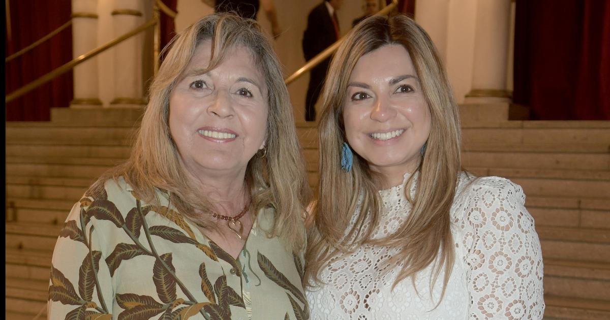 VIUDAS E HIJAS