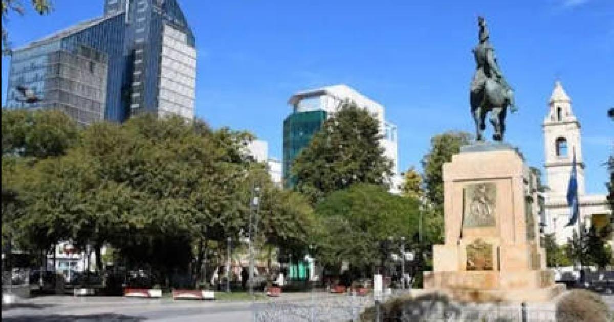 Martes caacutelido en Santiago- coacutemo estaraacute el tiempo