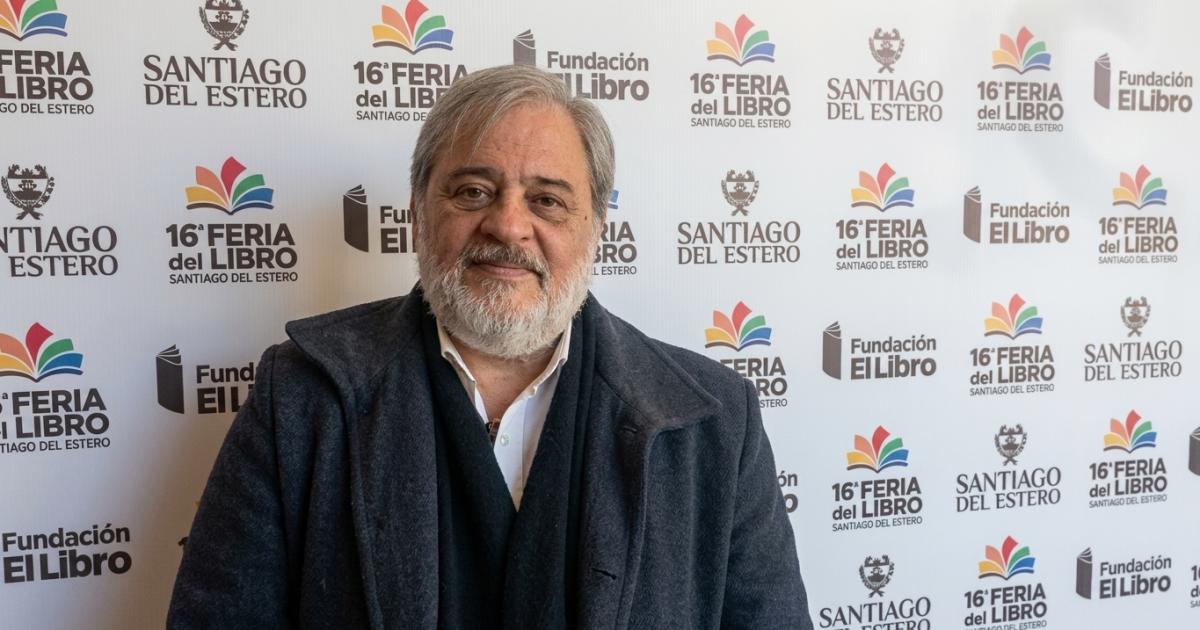 Juan Leguizamón en la presentación de la 16 Feria del Libro