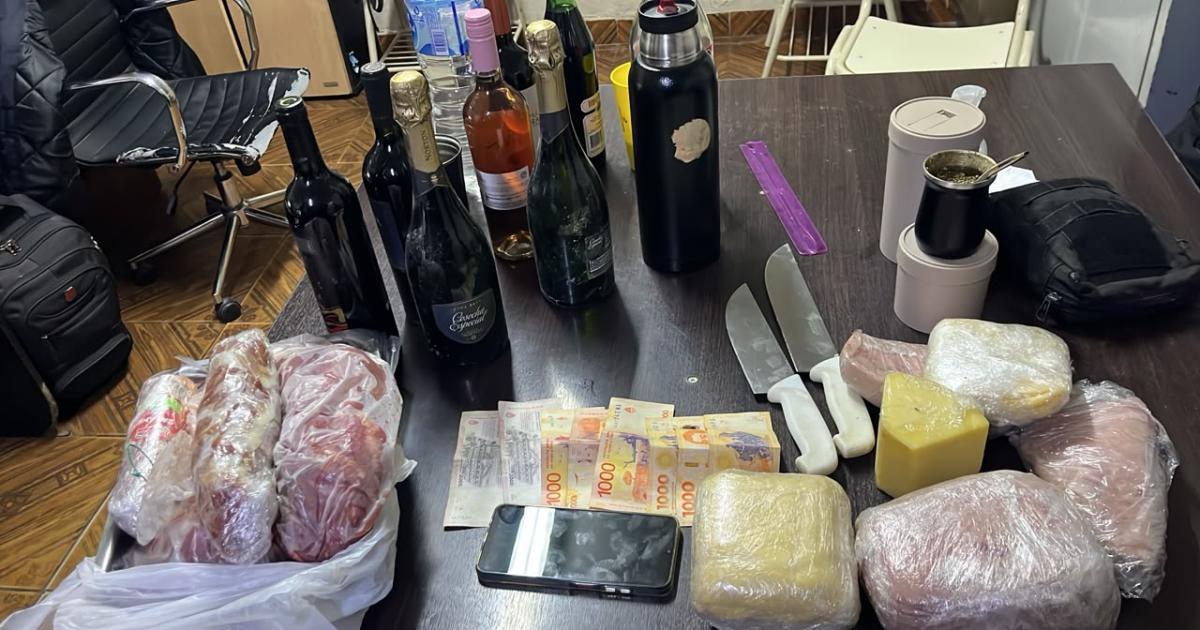 Demoraron a dos hombres de madrugada con televisores vinos y otros elementos en barrio Palomar