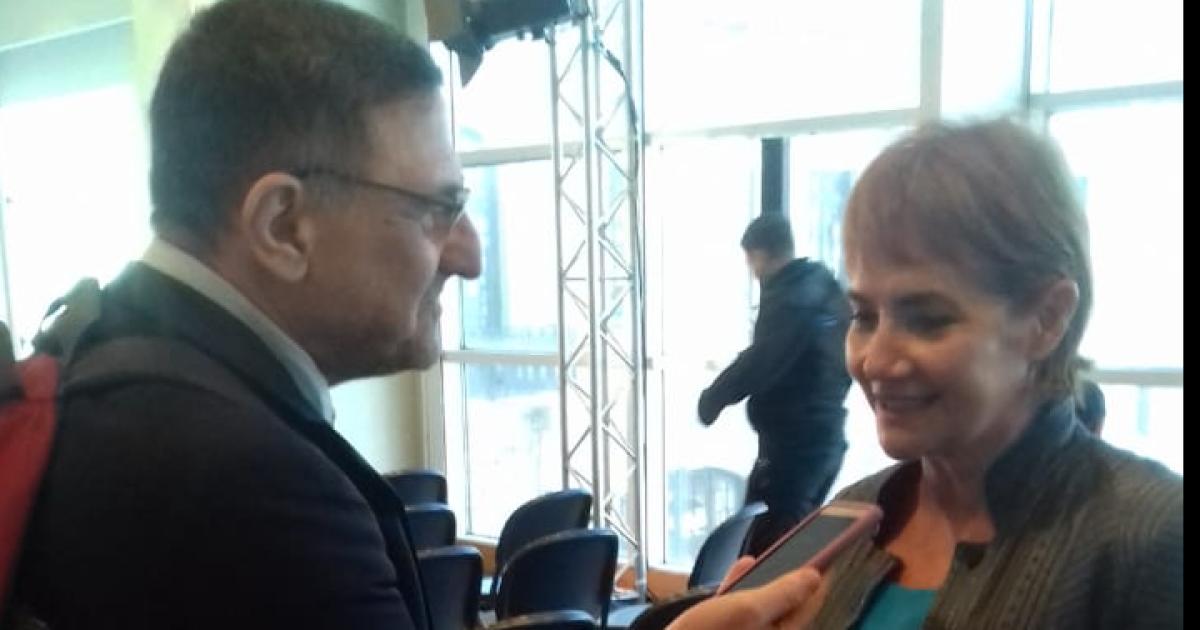 Nancy Pazos en Santiago- Hay espacio para que surja un liacuteder poliacutetico desde el interior