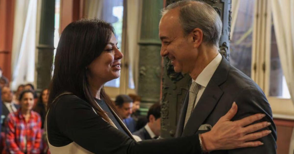 Sandra Pettovello ministra de Capital Humano junto al secretario de Educación Carlos Torrendell