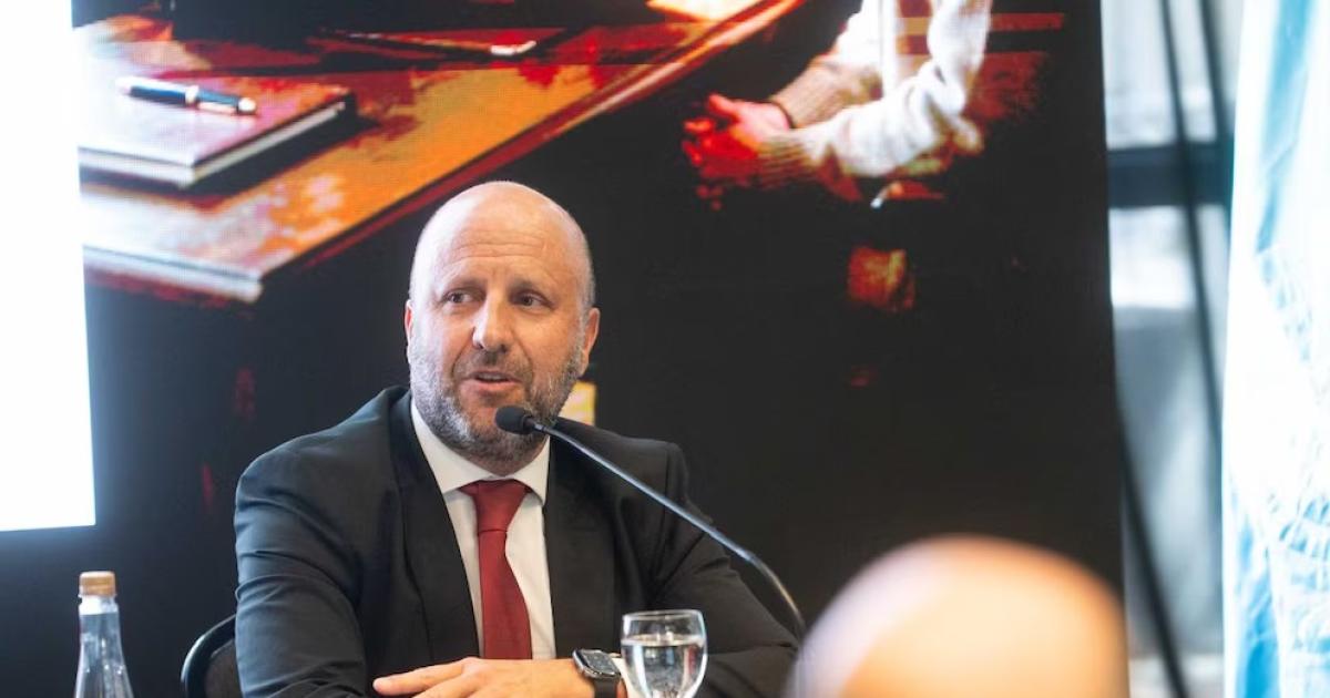 Ll trata no es un delito que se mantenga quieto mientras nosotros discutimos cómo perseguirlo (Foto-Infobae)