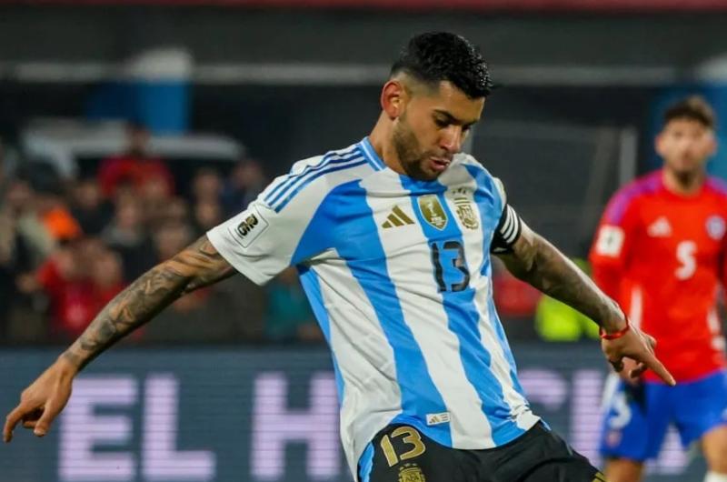 Cuti Romero fue capit�n por Eliminatorias ante Chile hasta que ingresó Lionel Messi (Marcelo HernandezGetty Images)