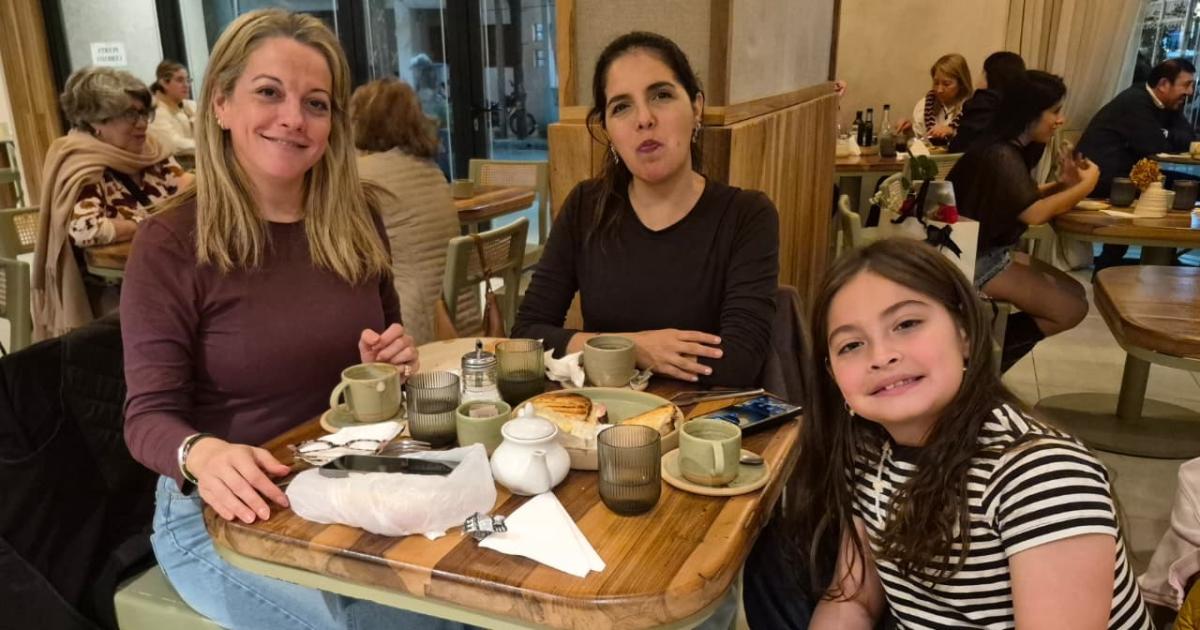 EL BUEN HAacuteBITO DE COMPARTIR MOMENTOS