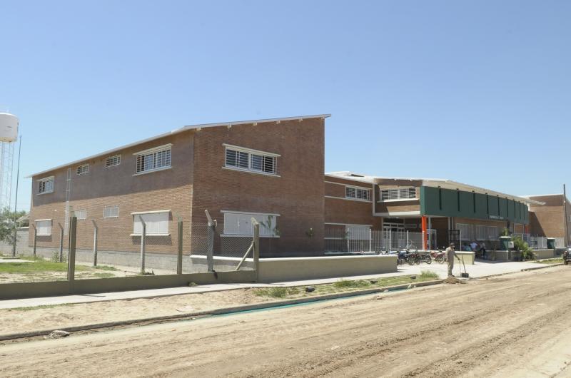 Grave- nintildeo de 9 antildeos fue abordado por sus compantildeeros en el bantildeo de la escuela para violarlo