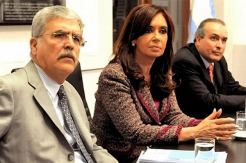 Cristina junto a De Vido y José López involucrados en la causa (Foto- Télam)