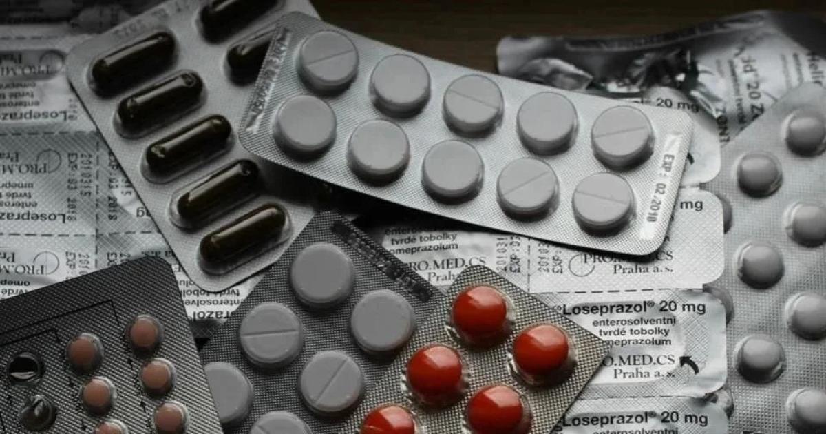 Farmaceacuteuticos alertan por grave e inminentepeligro para la salud de la venta ilegal de remedios