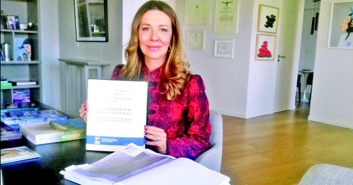 La escritora tuvo un entrevista con El Liberal